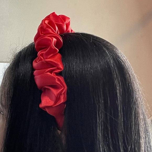 Red Satin Headband wrap scrunched For Women Pleated design - Picture 10 of 15